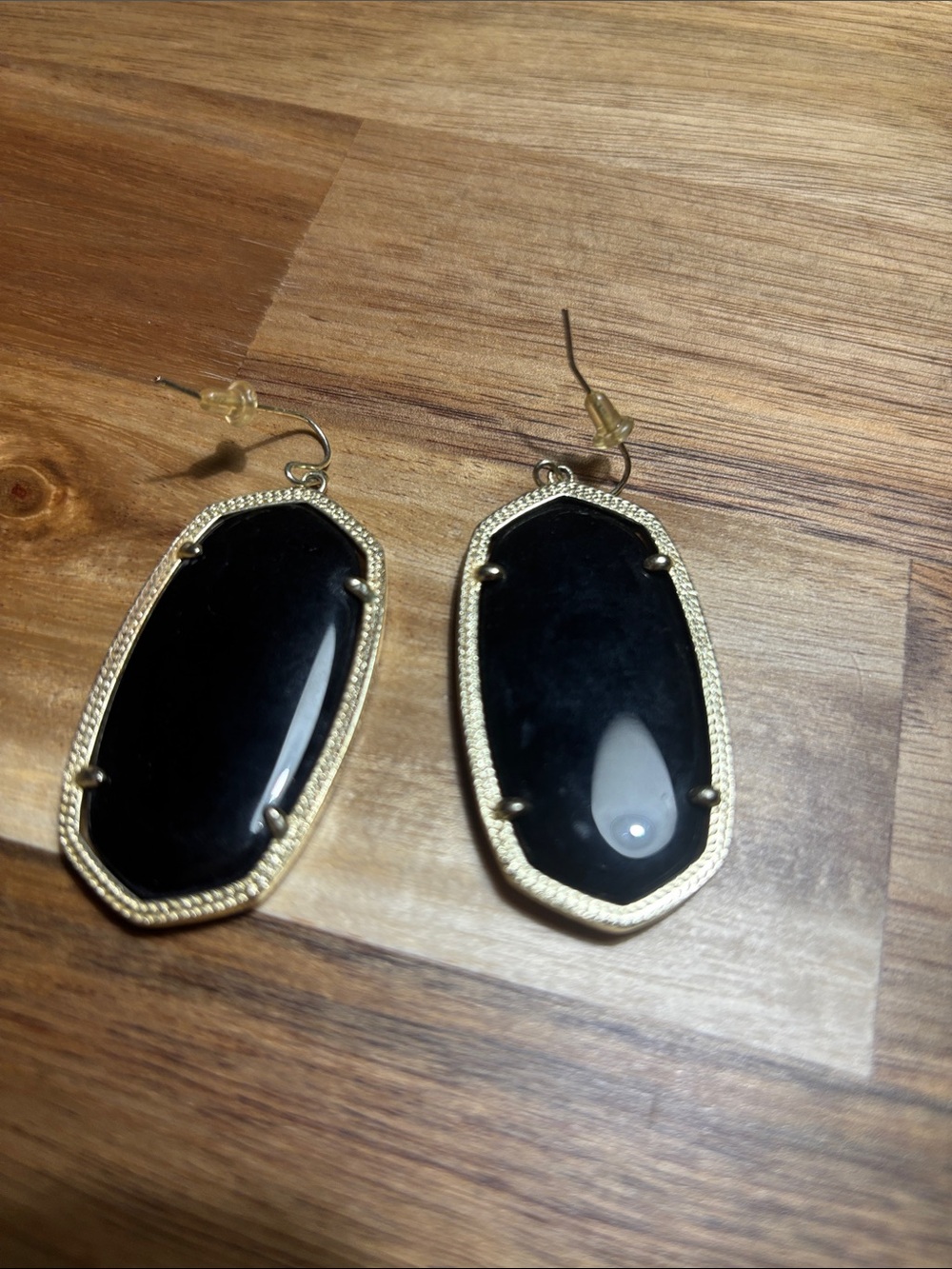 Kendra Scott Black and Gold Elongated Drop Earrings - Picture 2 of 2
